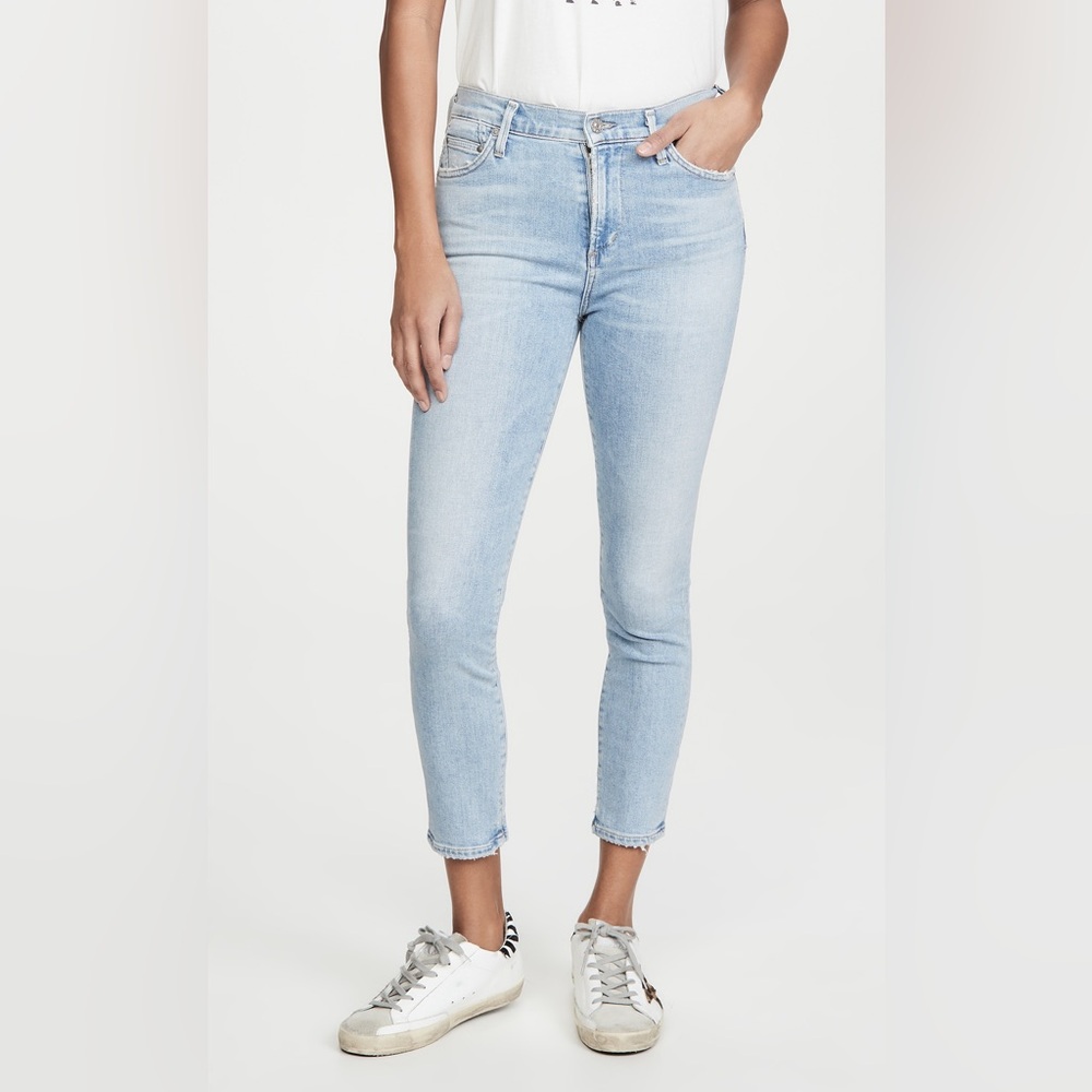 Citizens of Humanity Rocket Crop Mid Rise Skinny Jeans
In Soft Fade, Size 23